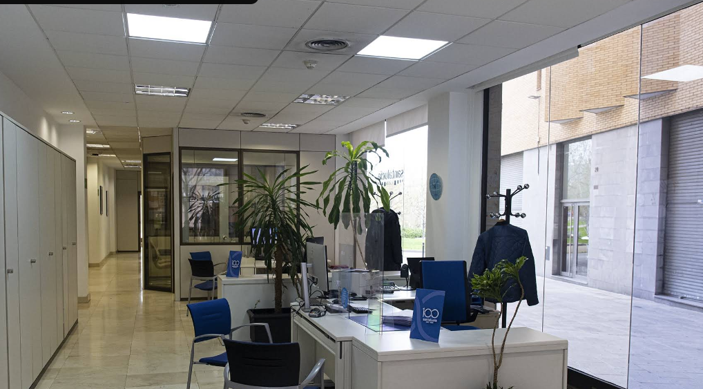 Ahmed el khabbaz kasri - Insurance Solutions Barcelona — Inside